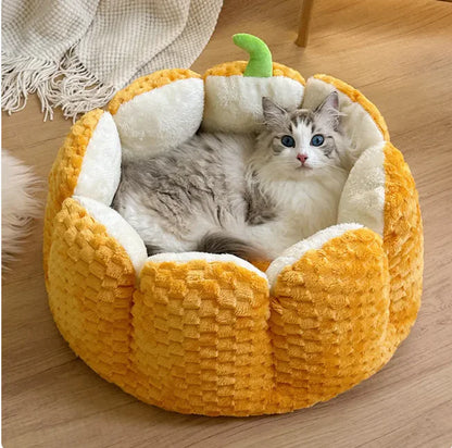 Warm Plush Pumpkin Pet Bed